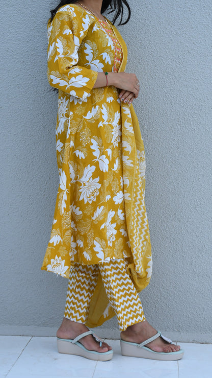 HaldiBloom Floral Suit Set